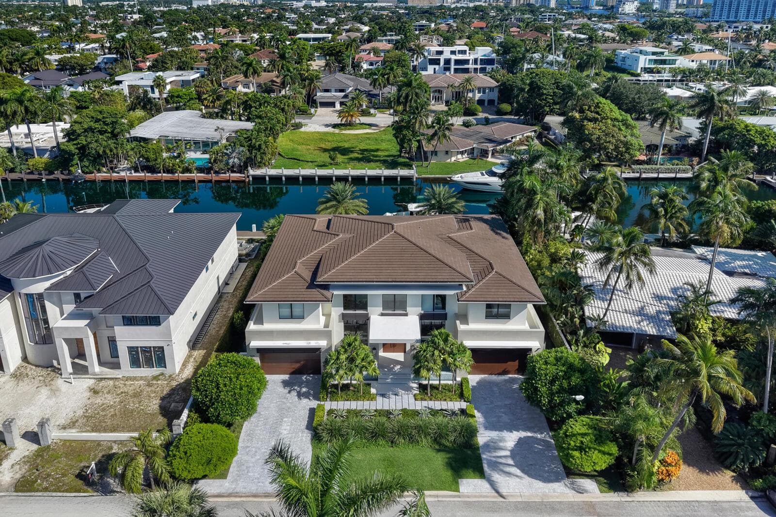 2423 Castilla Isle