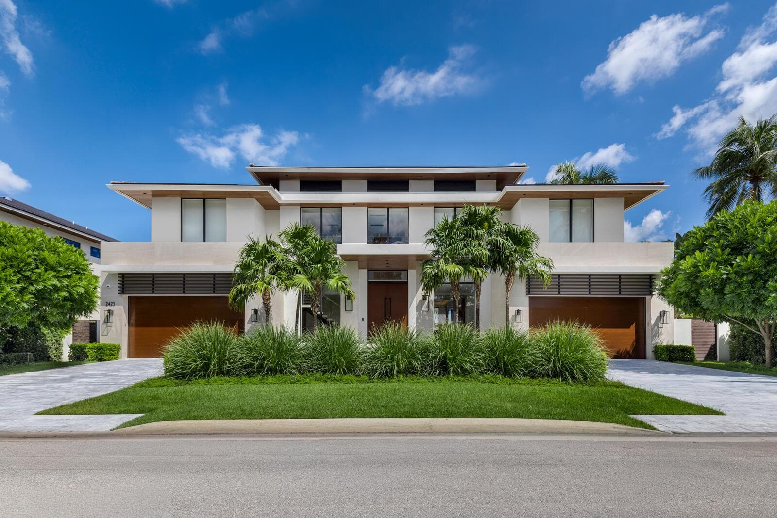 2423 Castilla Isle