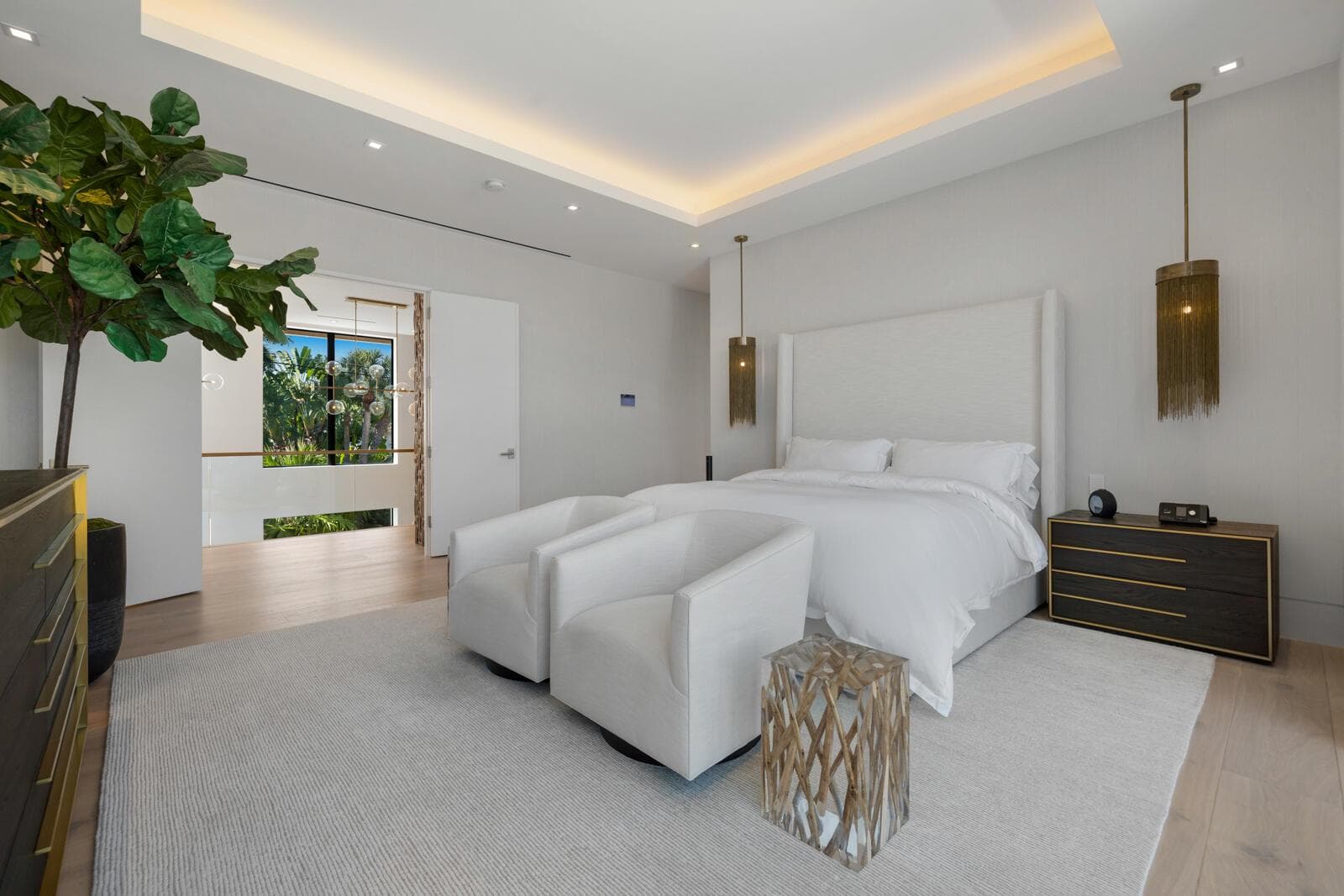 2423 Castilla Isle