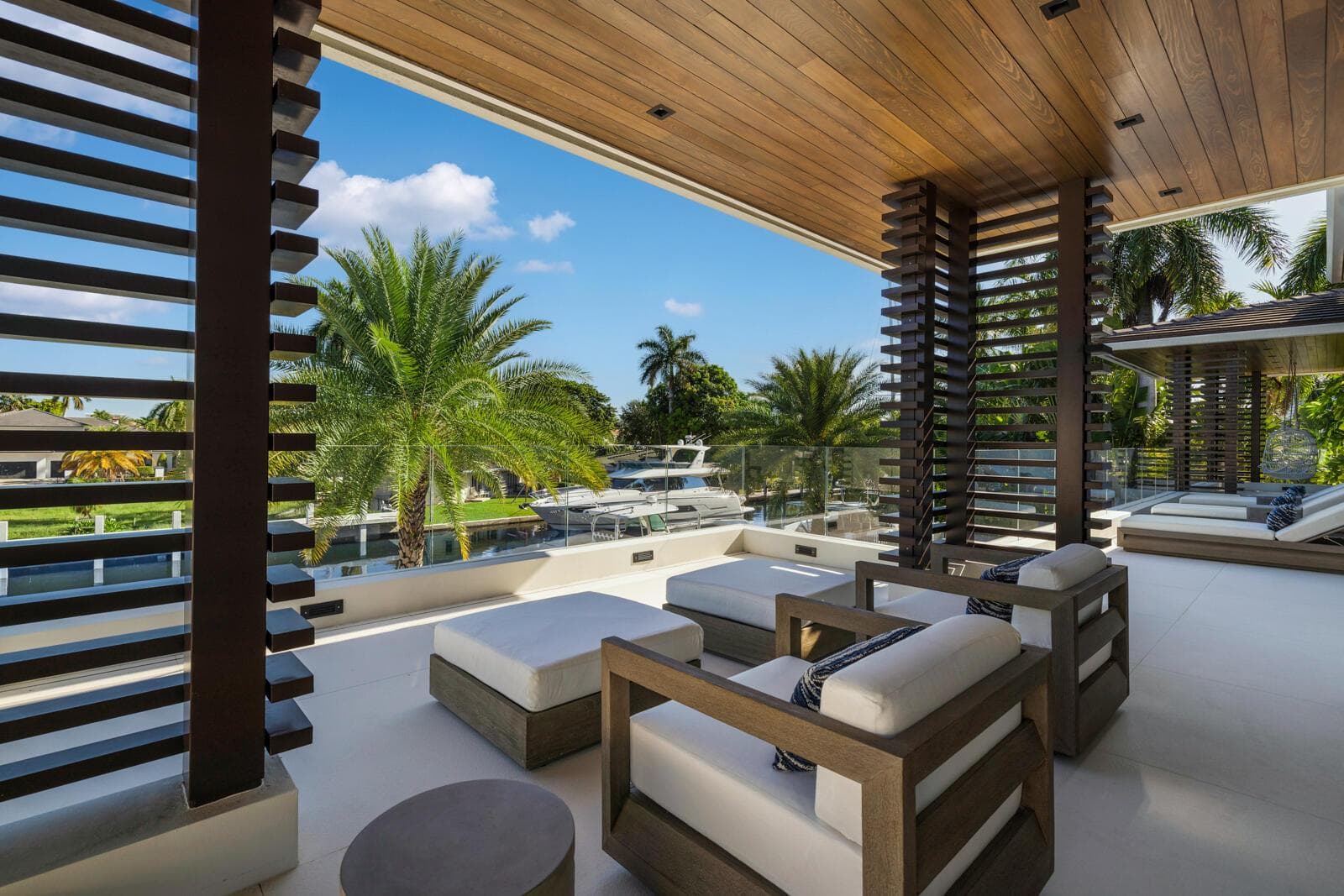2423 Castilla Isle