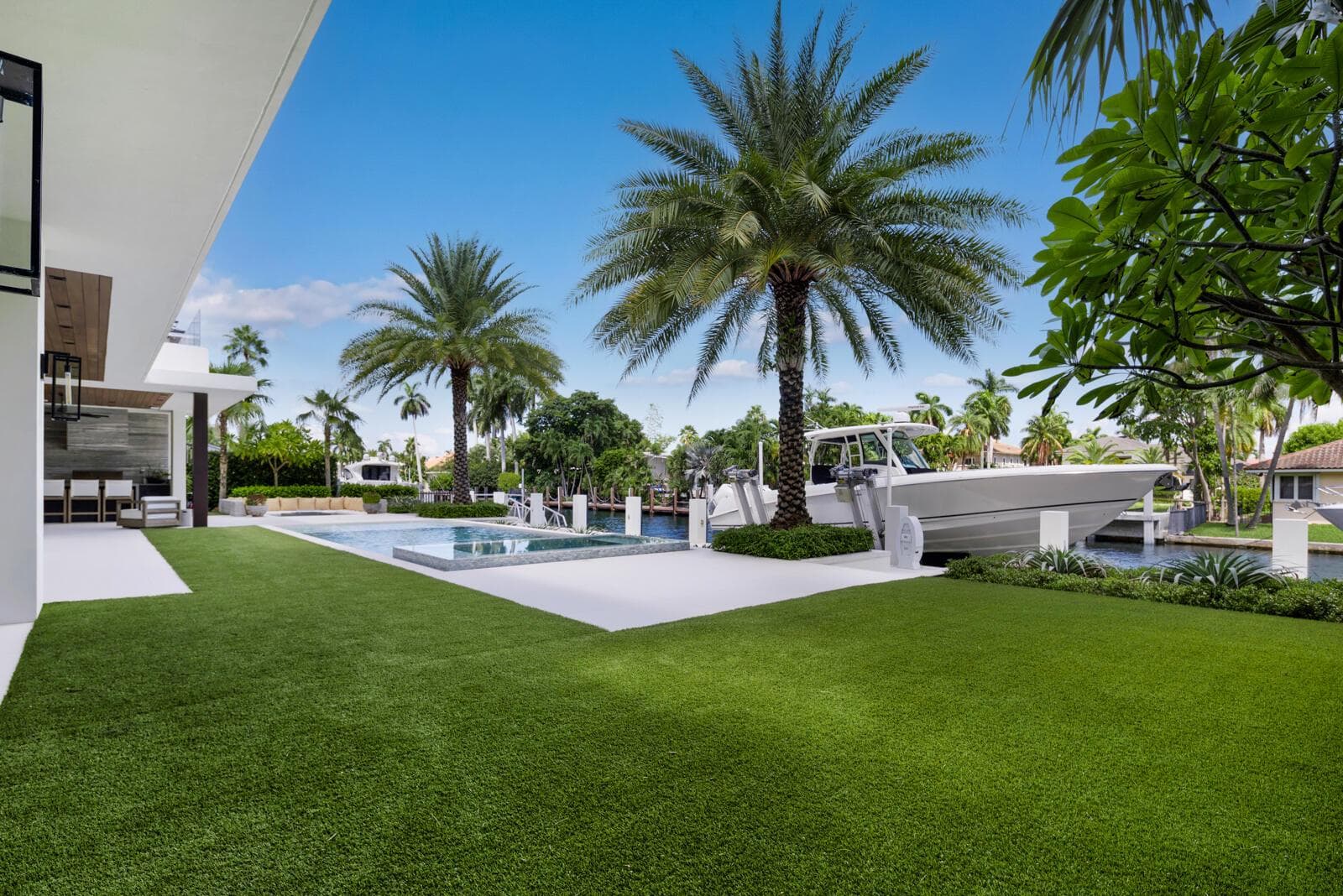 2423 Castilla Isle