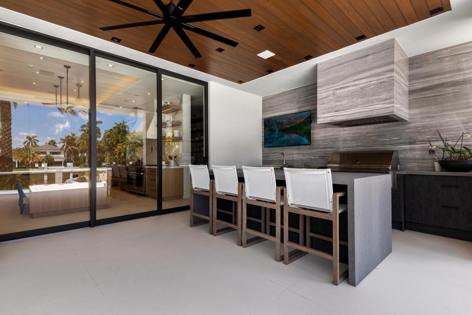 2423 Castilla Isle