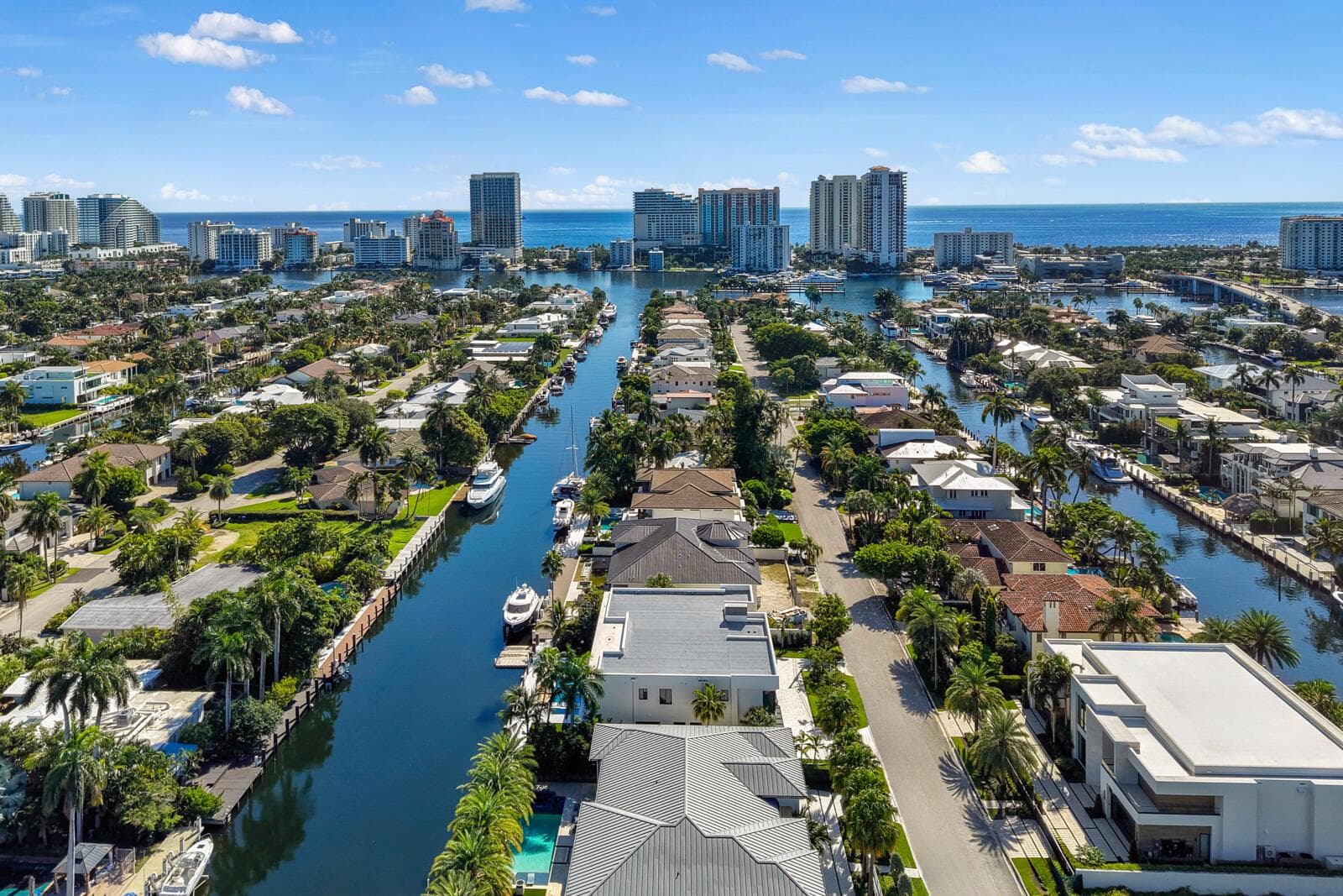 2423 Castilla Isle