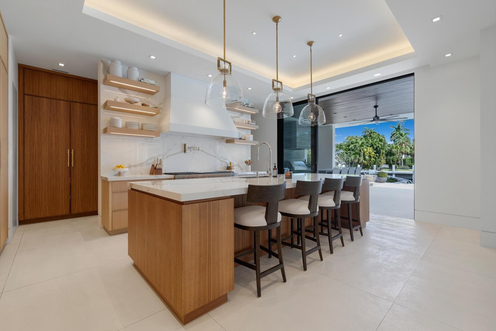 2423 Castilla Isle