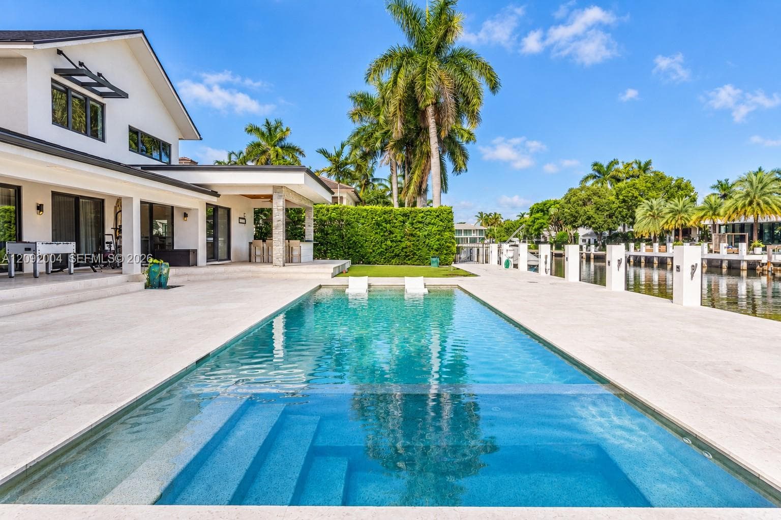 33 Pelican Dr