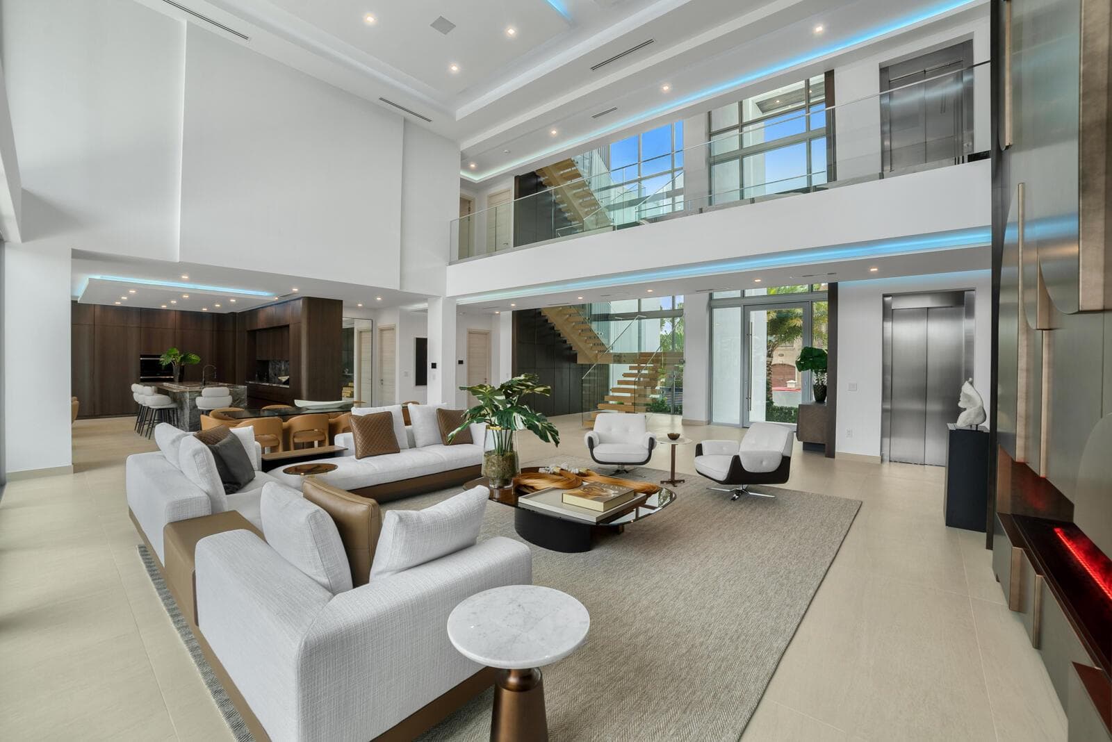 414 Royal Plaza Dr