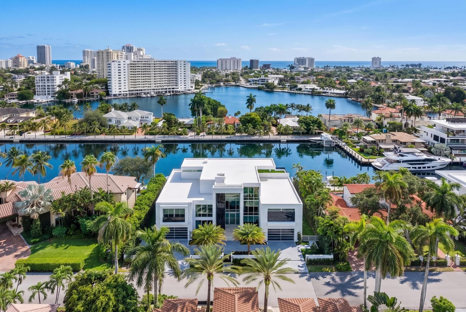 414 Royal Plaza Dr