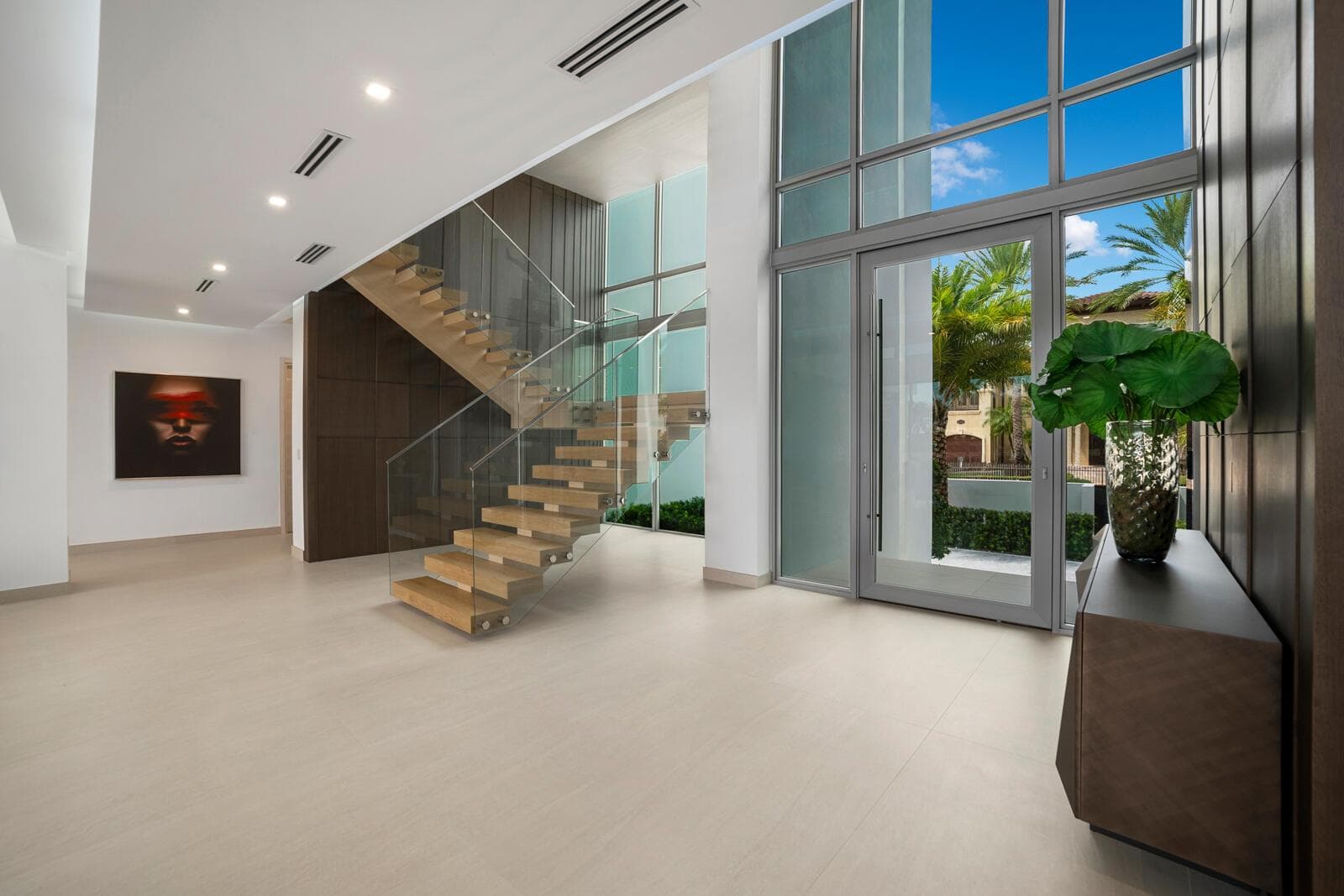 414 Royal Plaza Dr