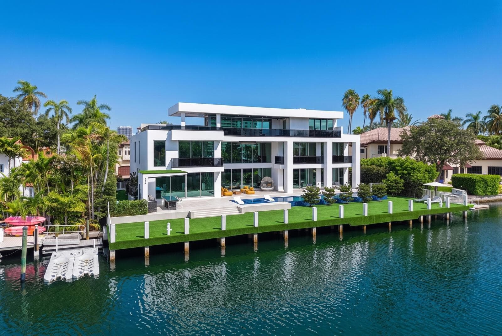 414 Royal Plaza Dr