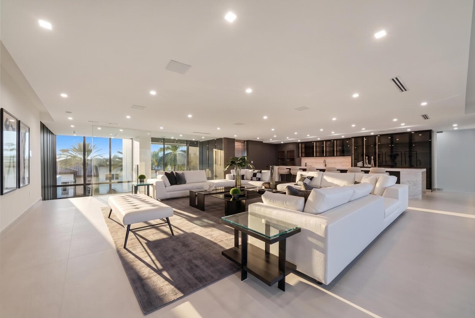 414 Royal Plaza Dr