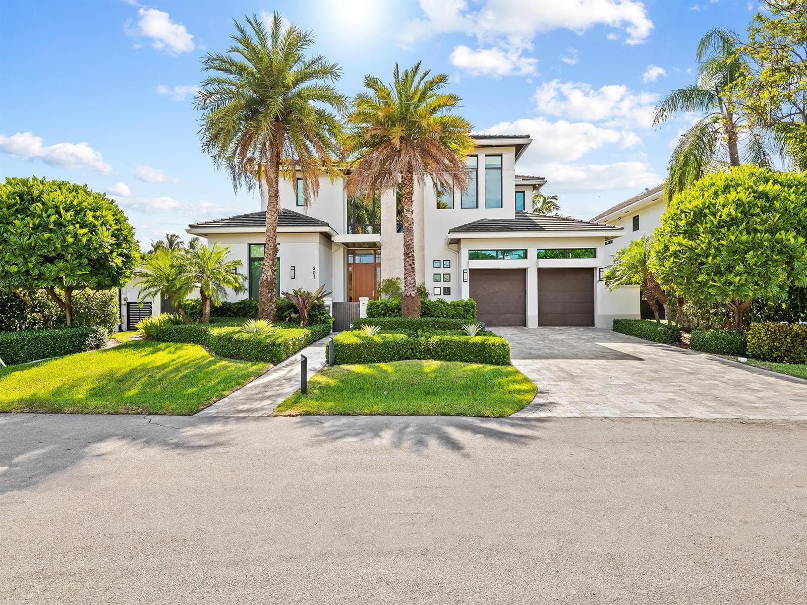 301 Seven Isles Dr