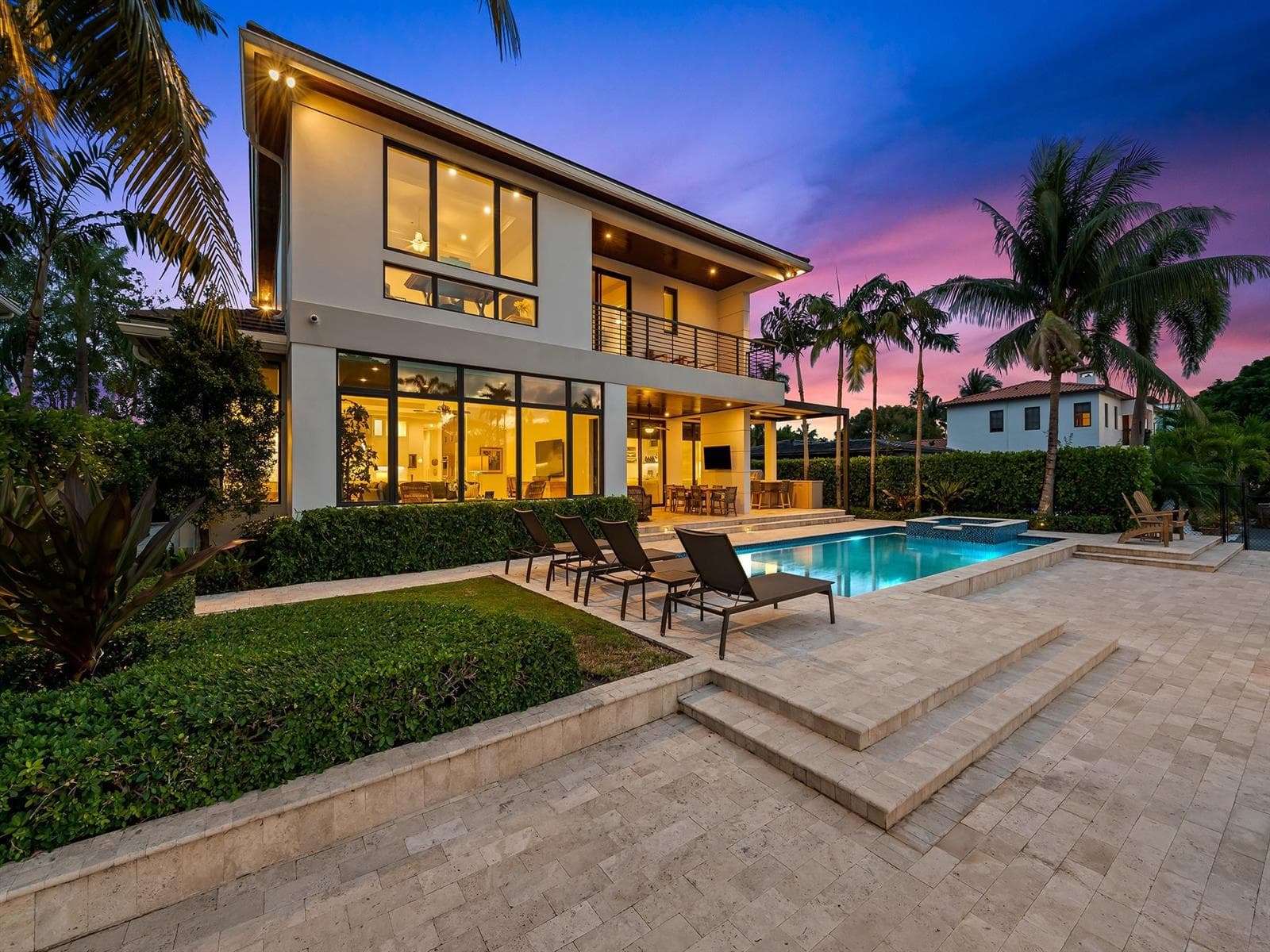 301 Seven Isles Dr