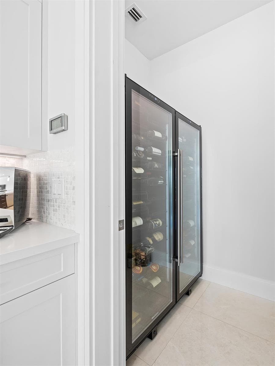 301 Seven Isles Dr
