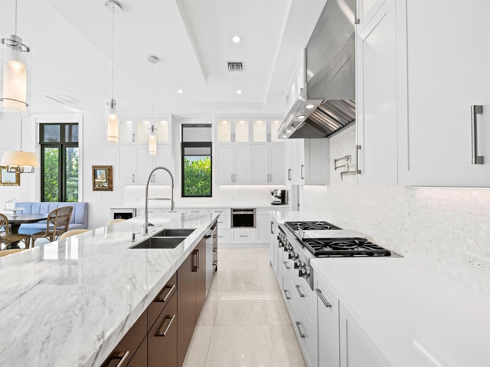 301 Seven Isles Dr
