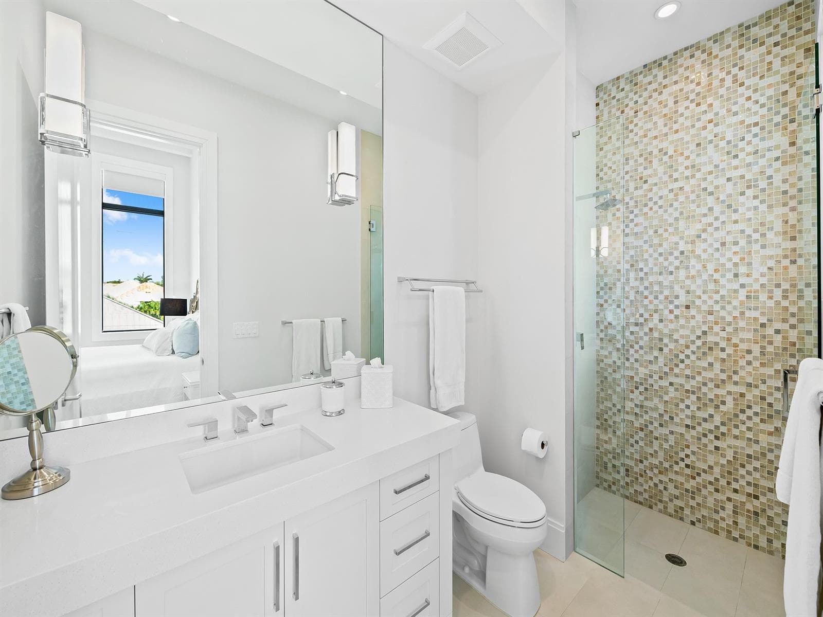 301 Seven Isles Dr