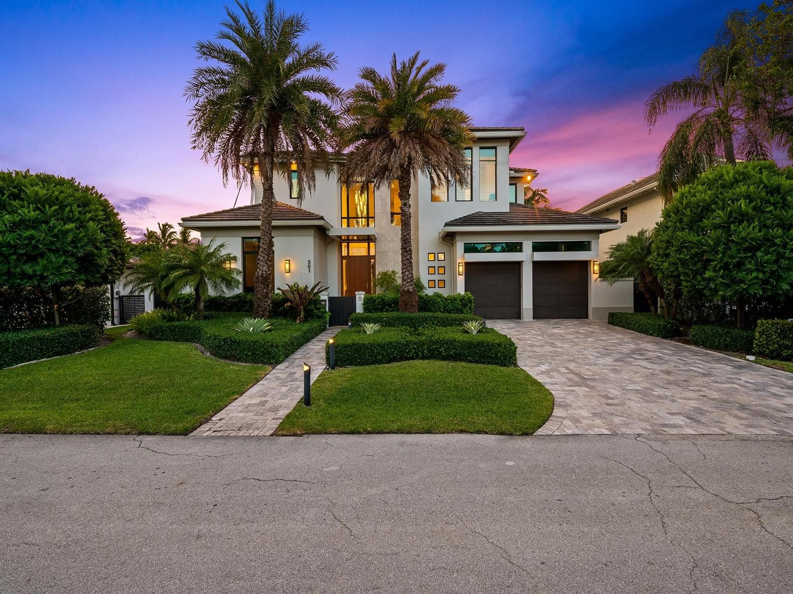 301 Seven Isles Dr