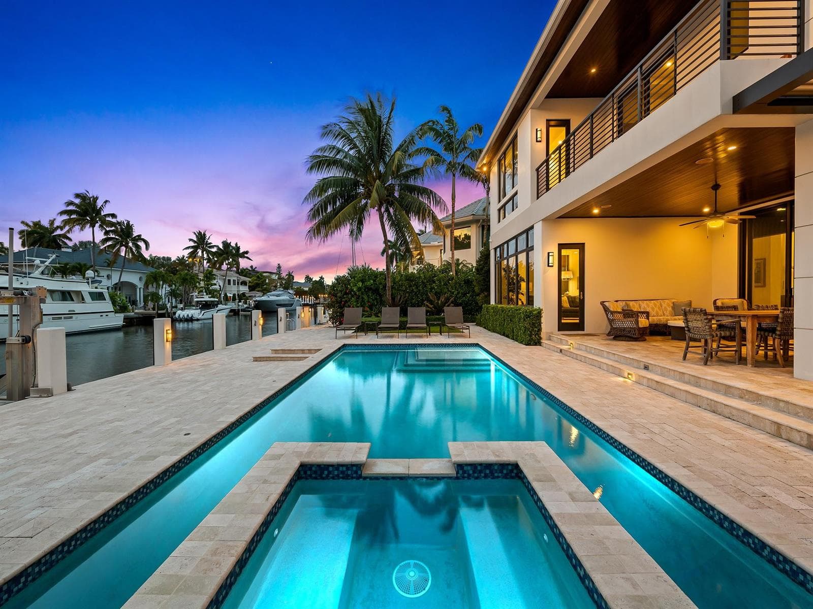 301 Seven Isles Dr