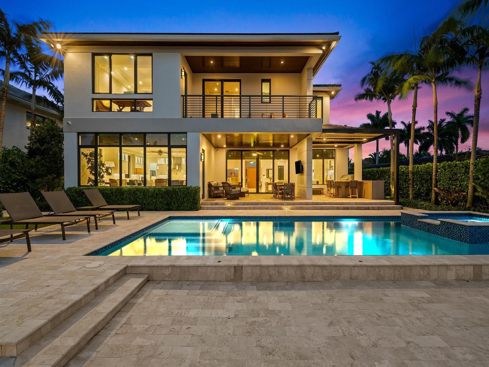 301 Seven Isles Dr