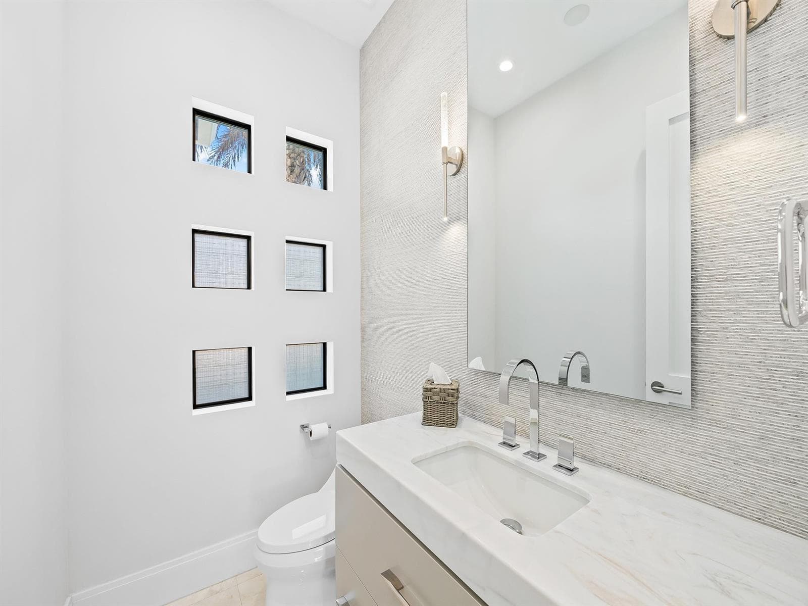 301 Seven Isles Dr
