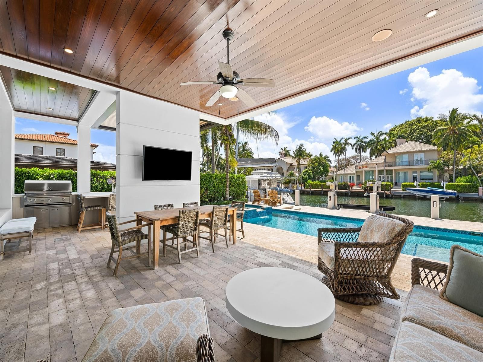 301 Seven Isles Dr