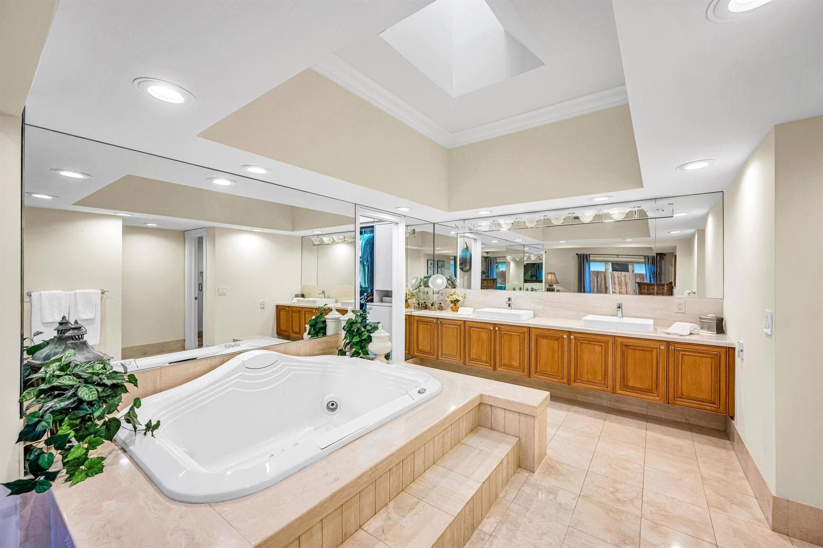 2507 Barcelona Dr