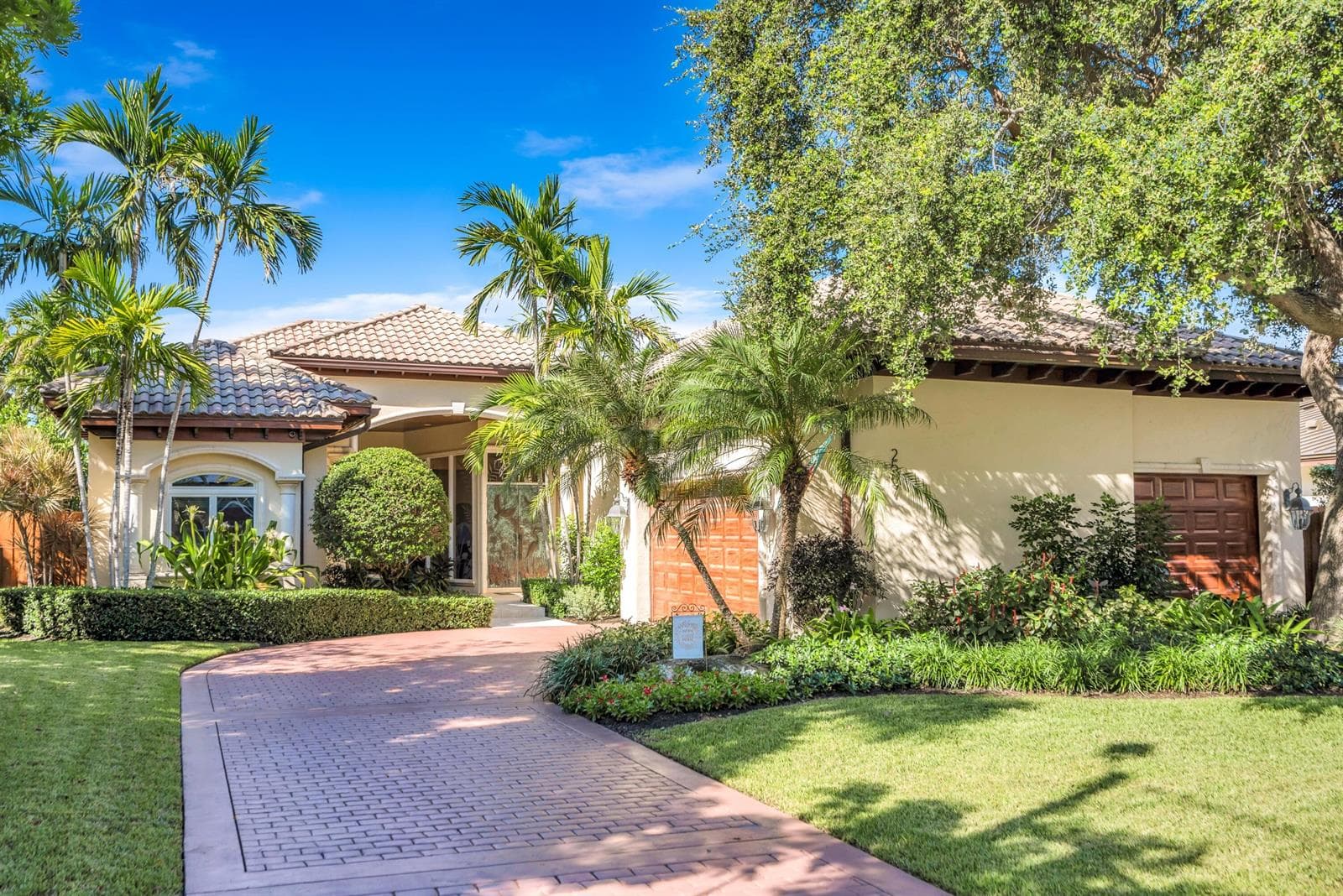 2507 Barcelona Dr