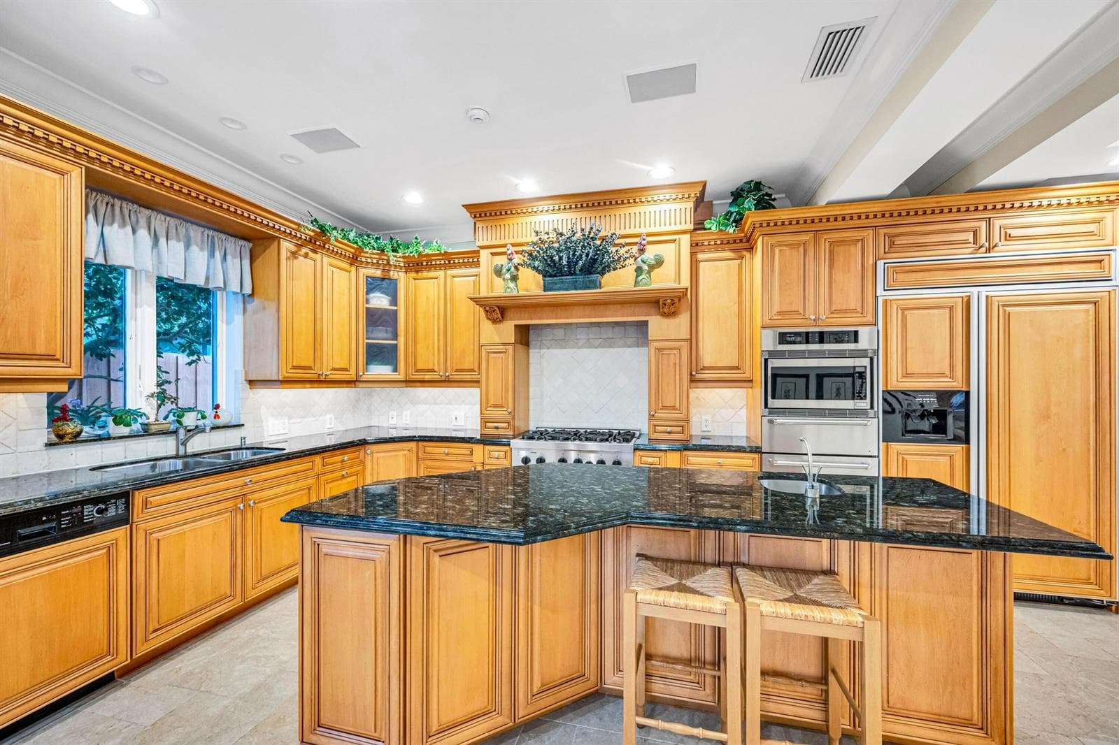 2507 Barcelona Dr