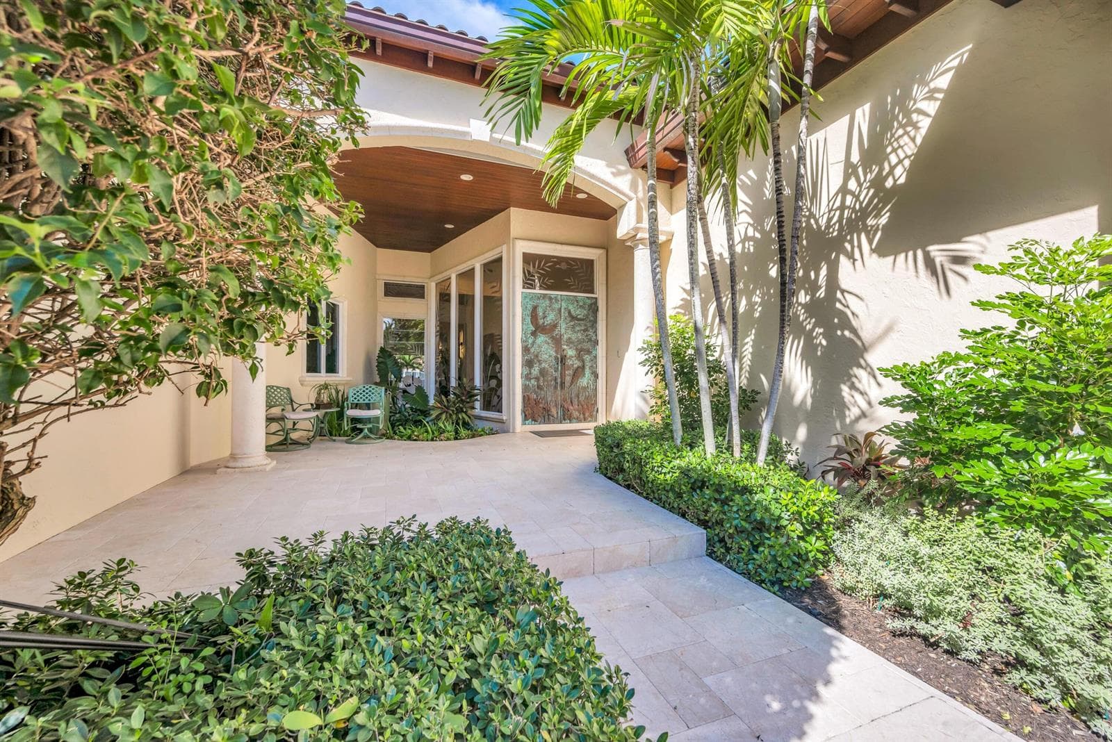 2507 Barcelona Dr