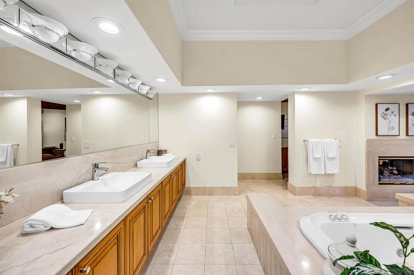 2507 Barcelona Dr