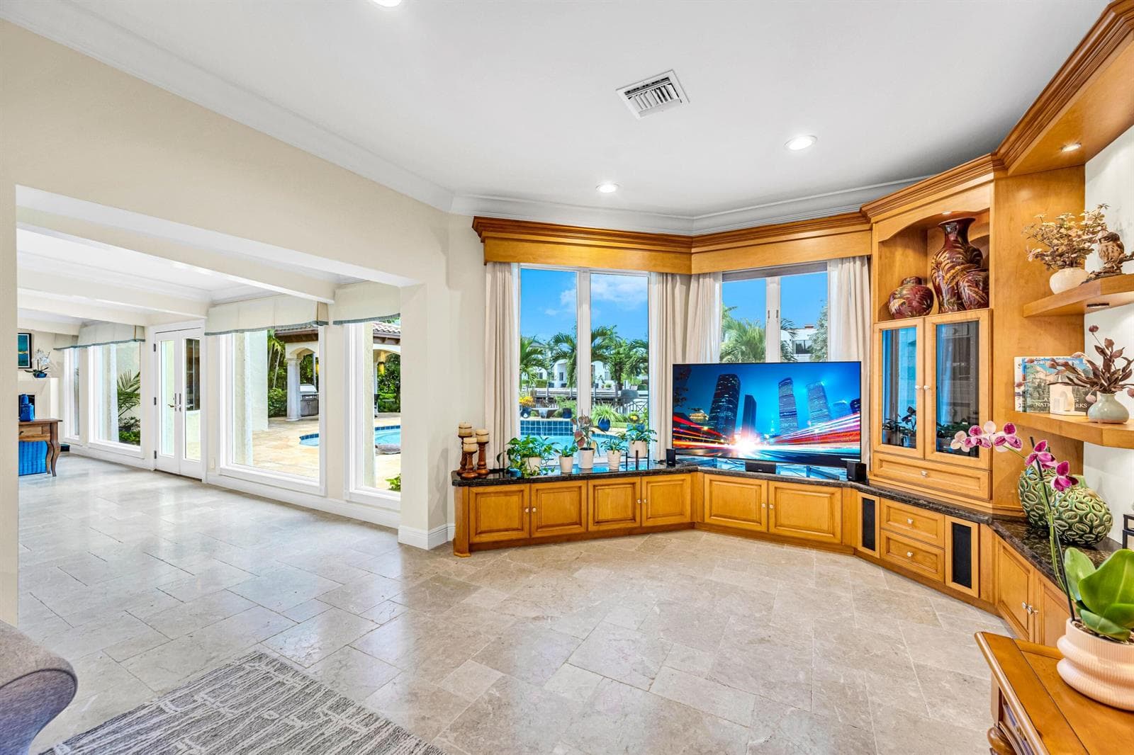 2507 Barcelona Dr