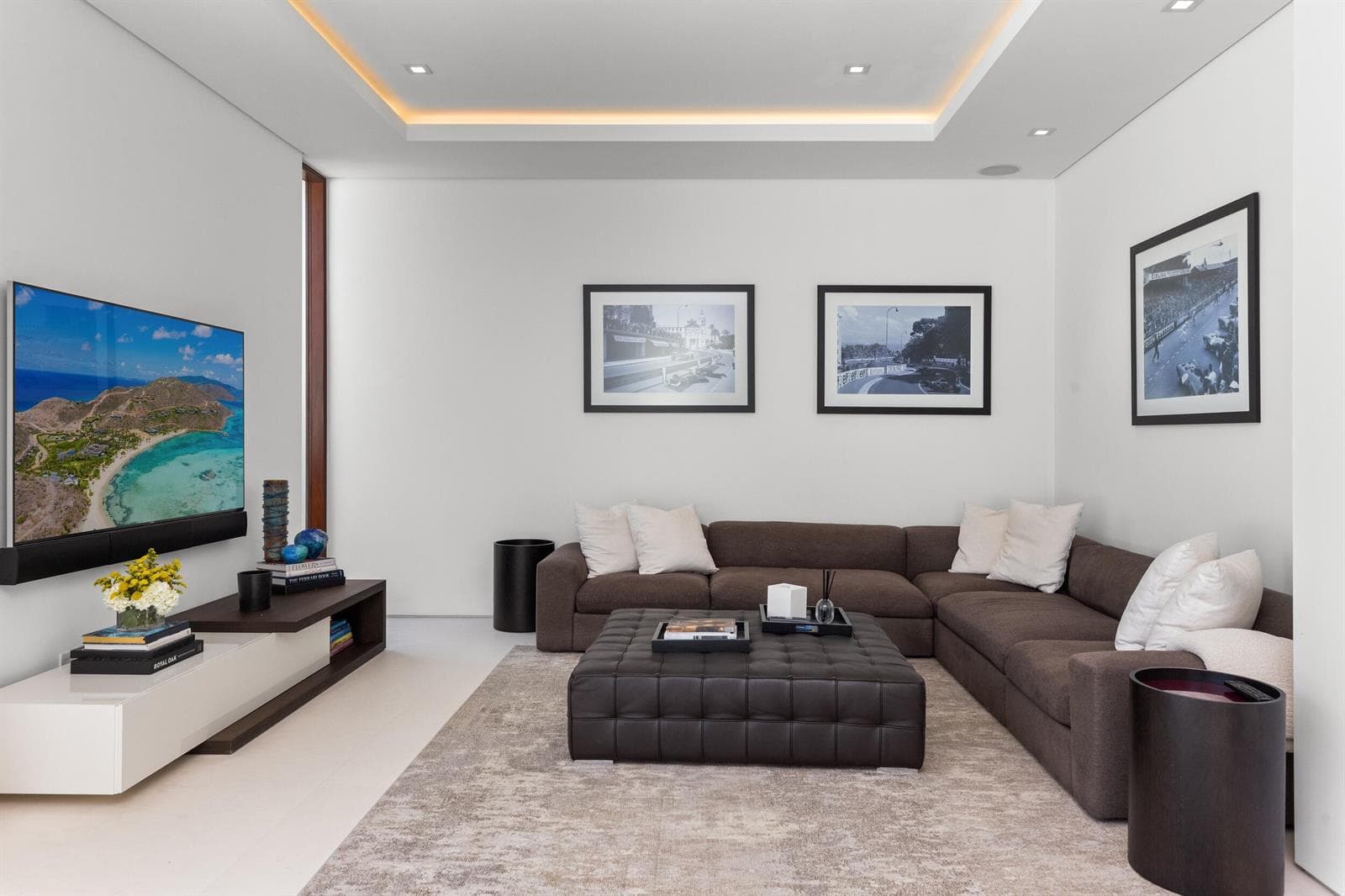 10 Pelican Dr