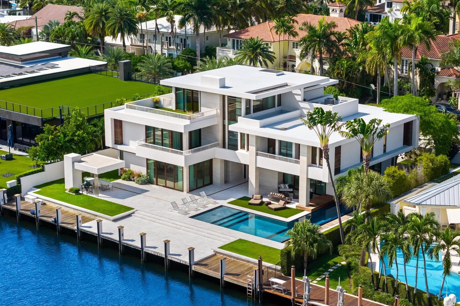 10 Pelican Dr