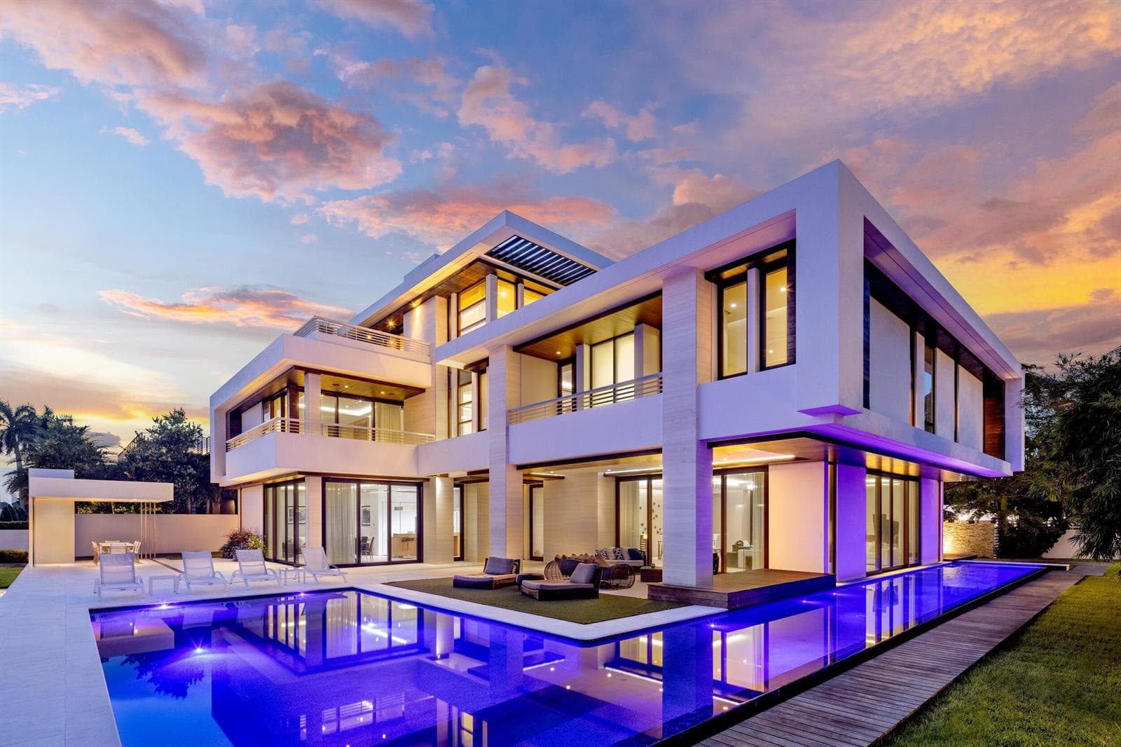 10 Pelican Dr