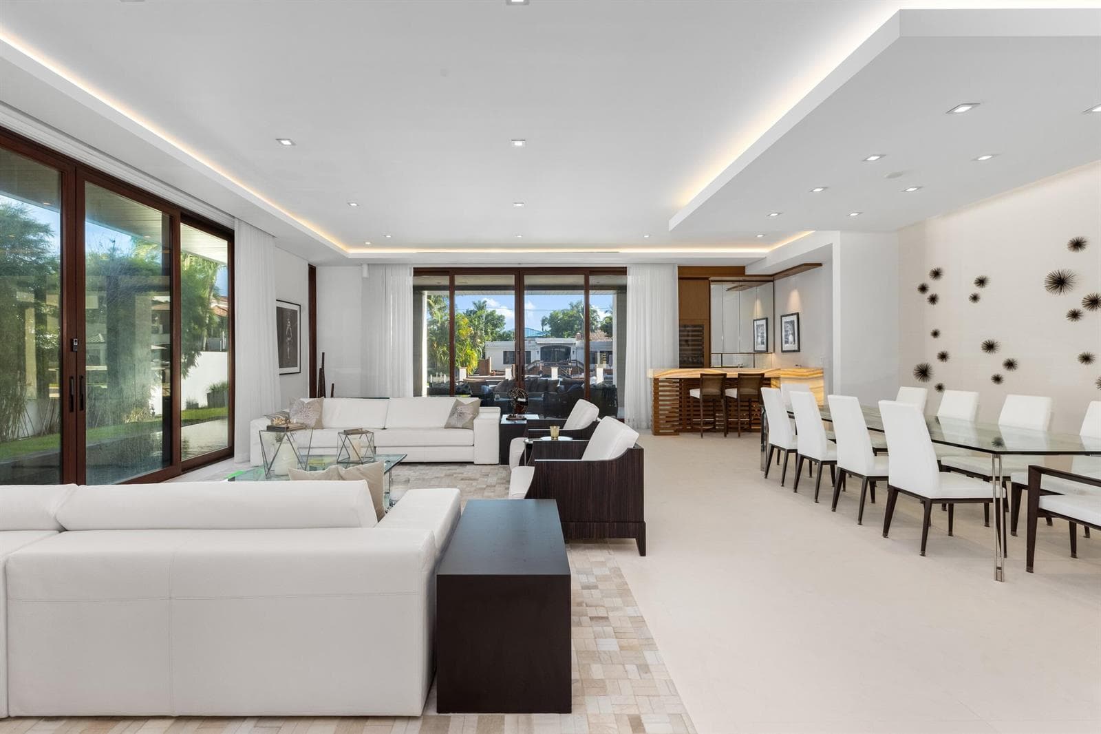 10 Pelican Dr