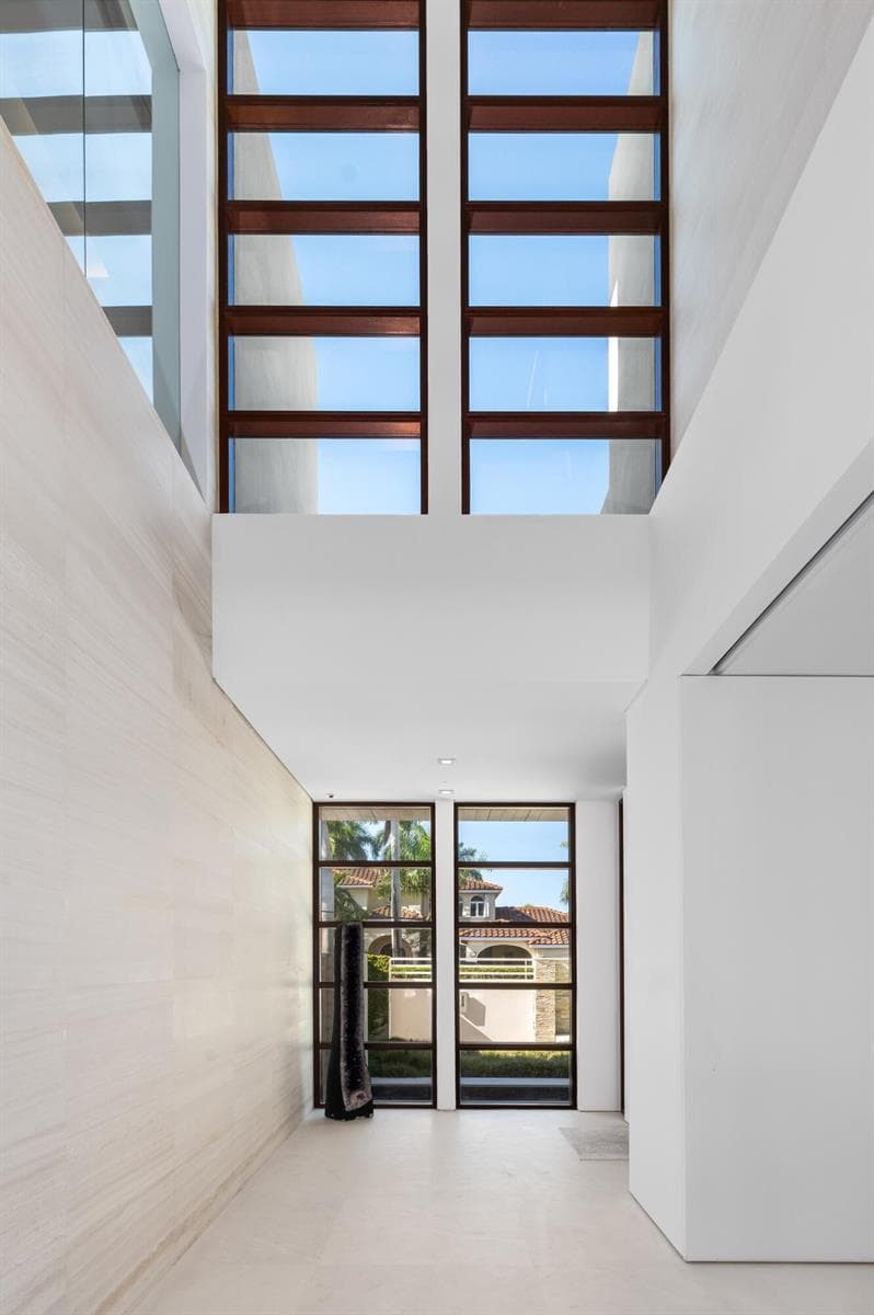 10 Pelican Dr