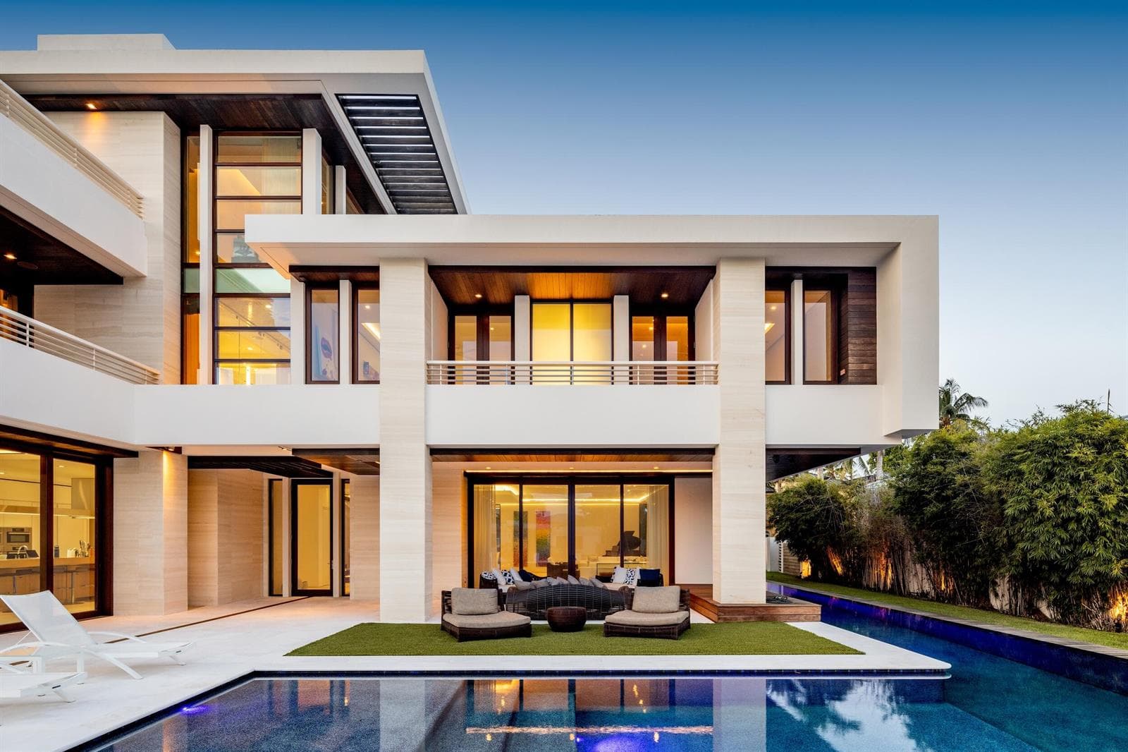 10 Pelican Dr