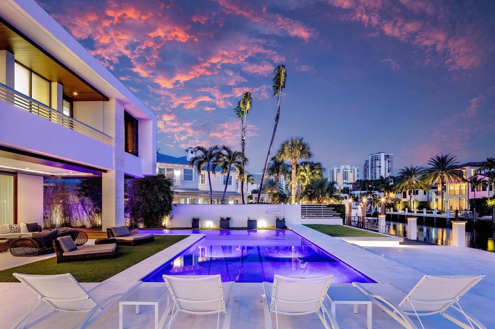 10 Pelican Dr