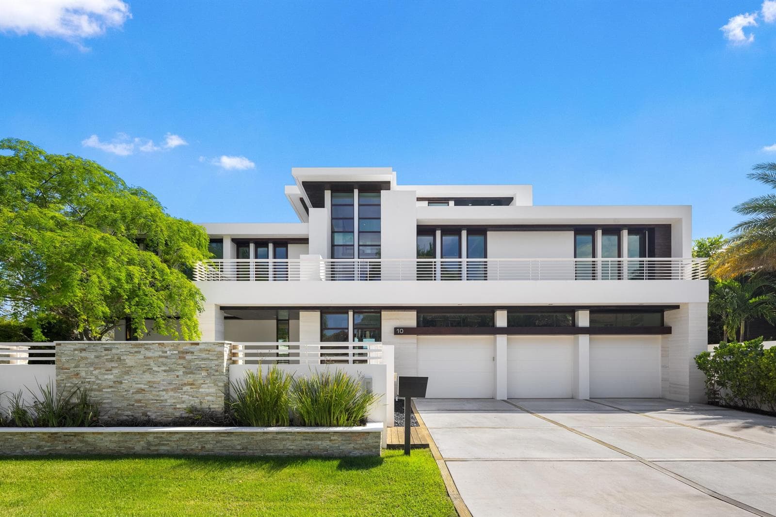 10 Pelican Dr