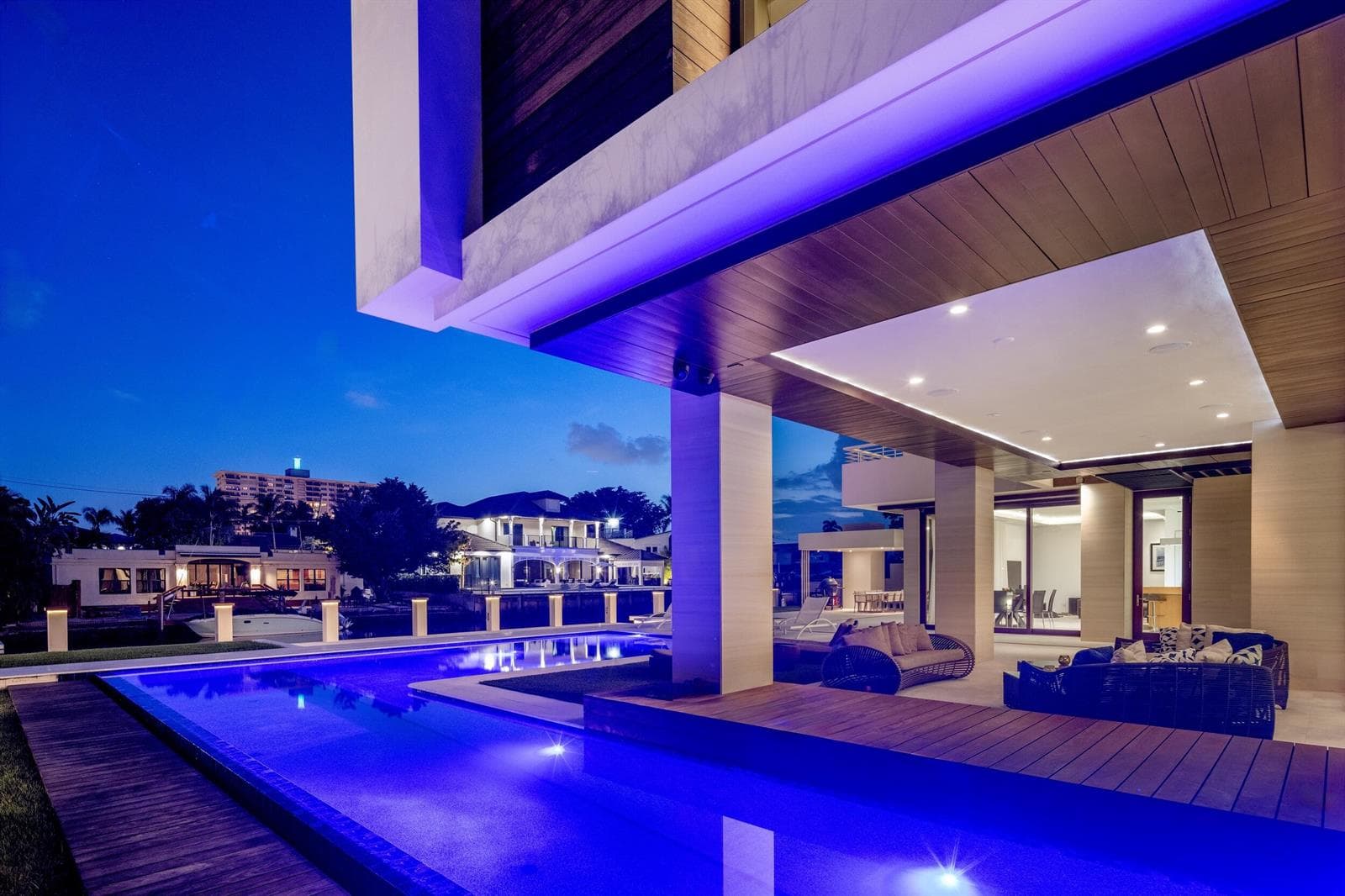 10 Pelican Dr