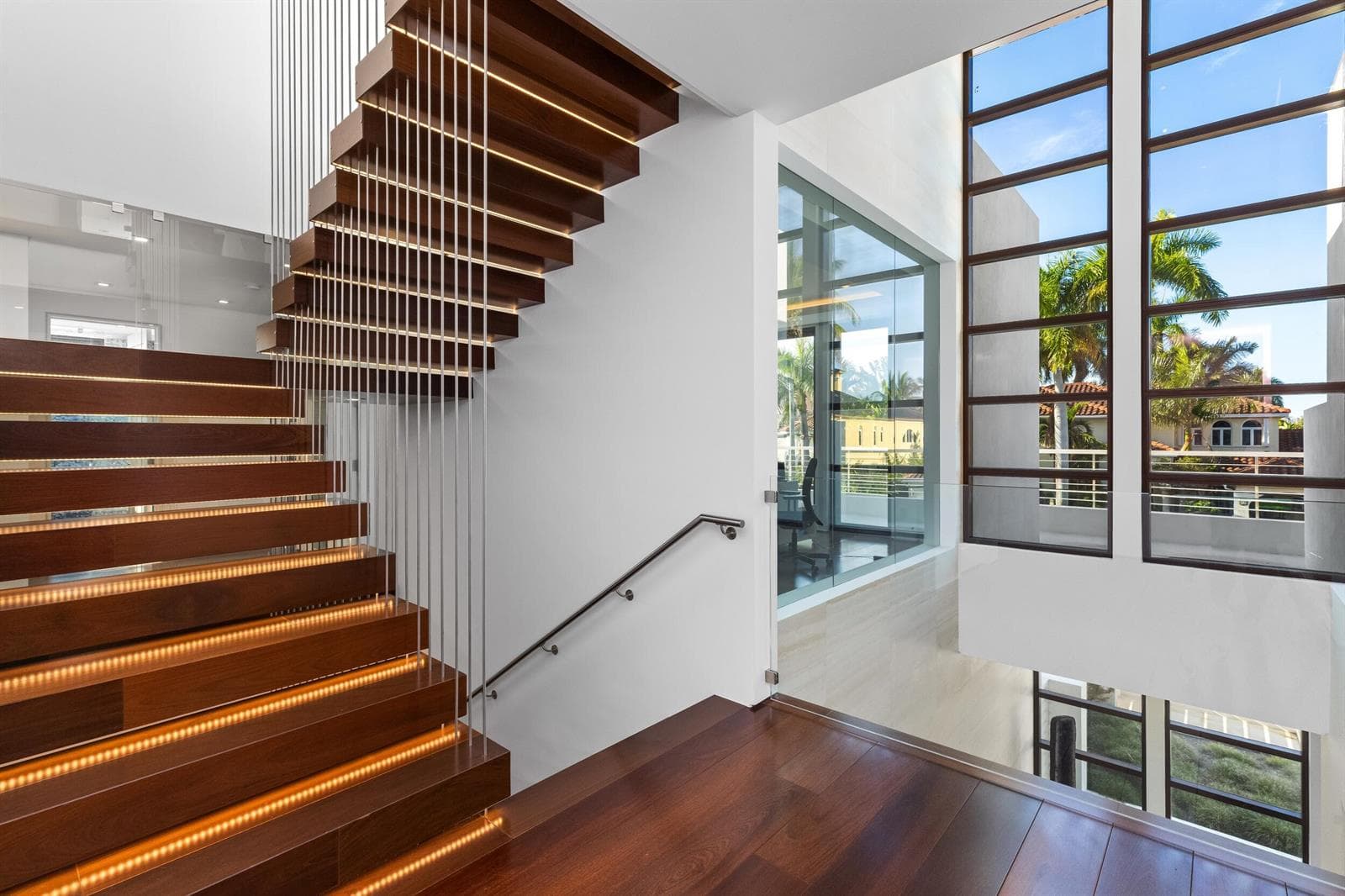 10 Pelican Dr