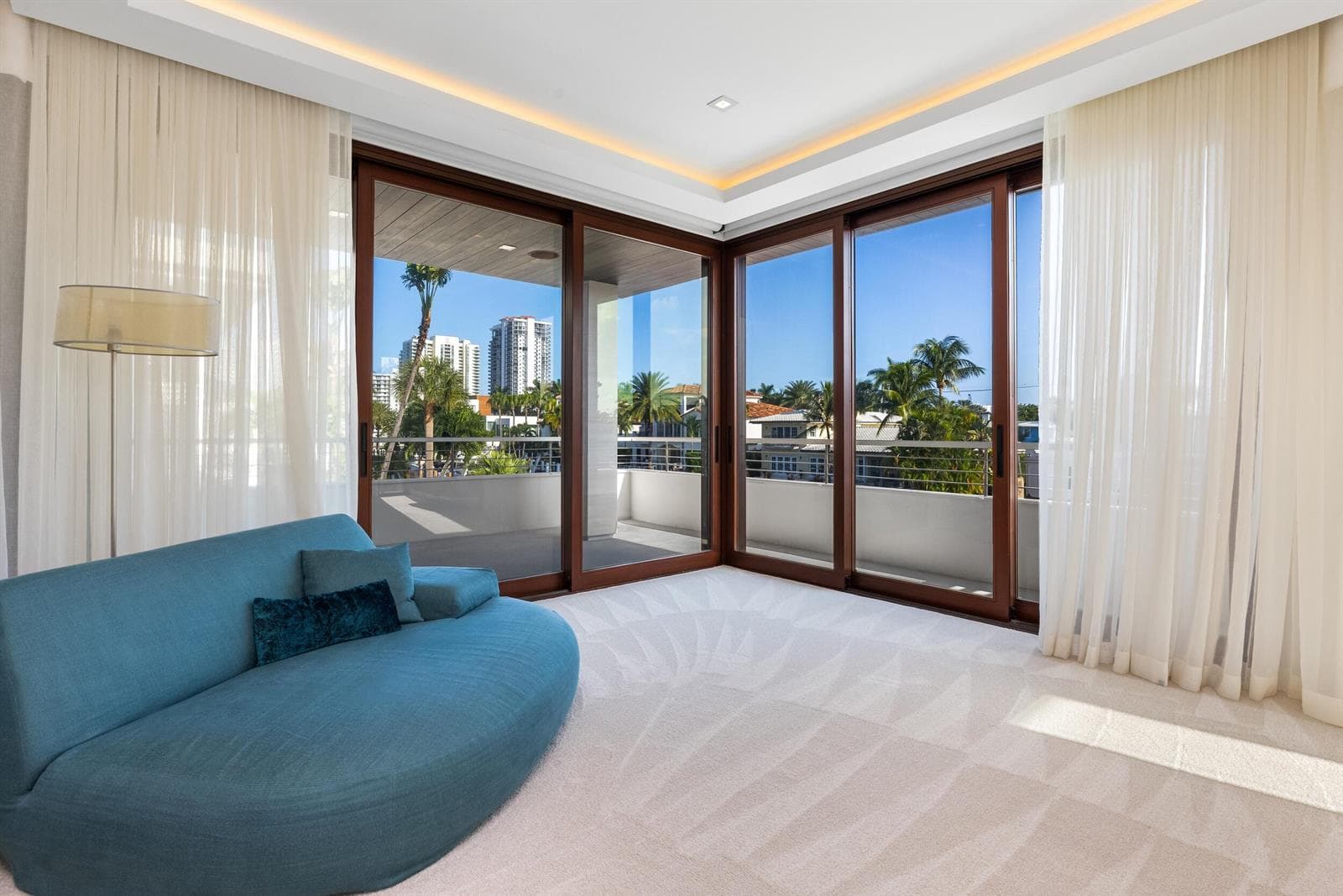 10 Pelican Dr