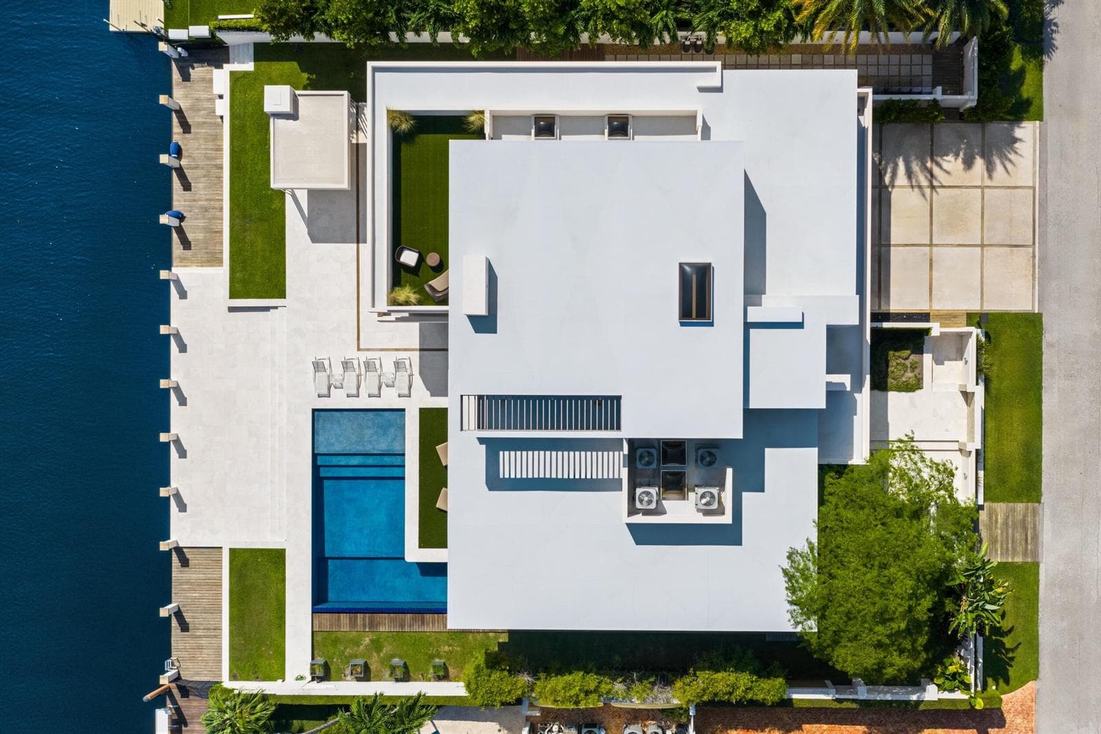 10 Pelican Dr
