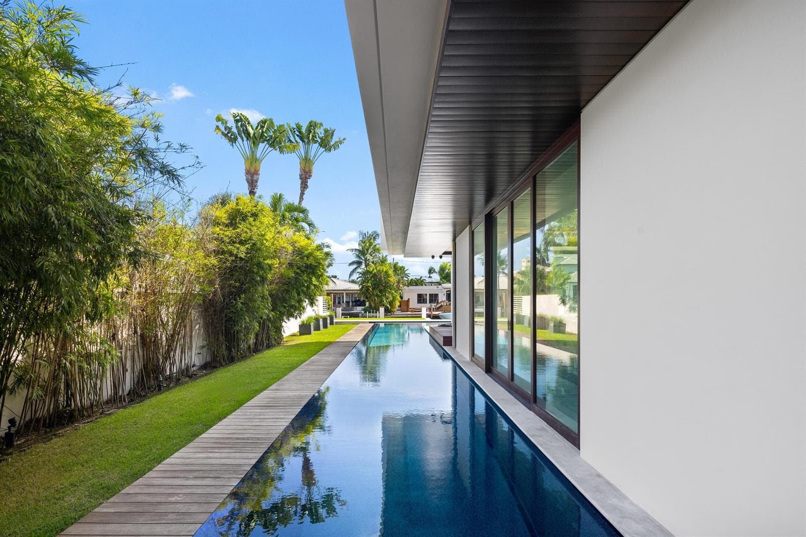 10 Pelican Dr