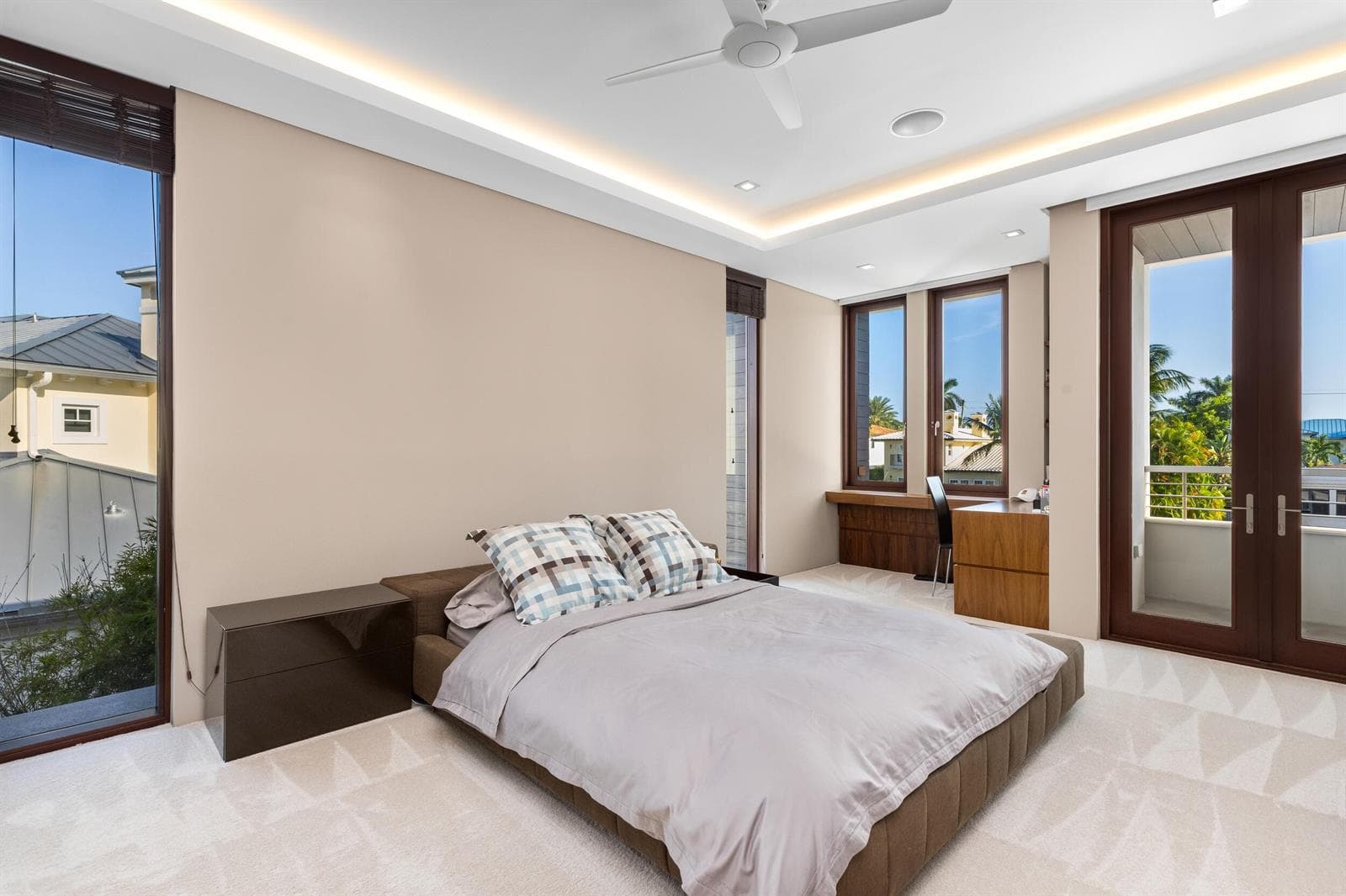10 Pelican Dr