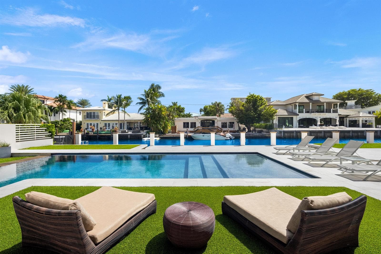 10 Pelican Dr