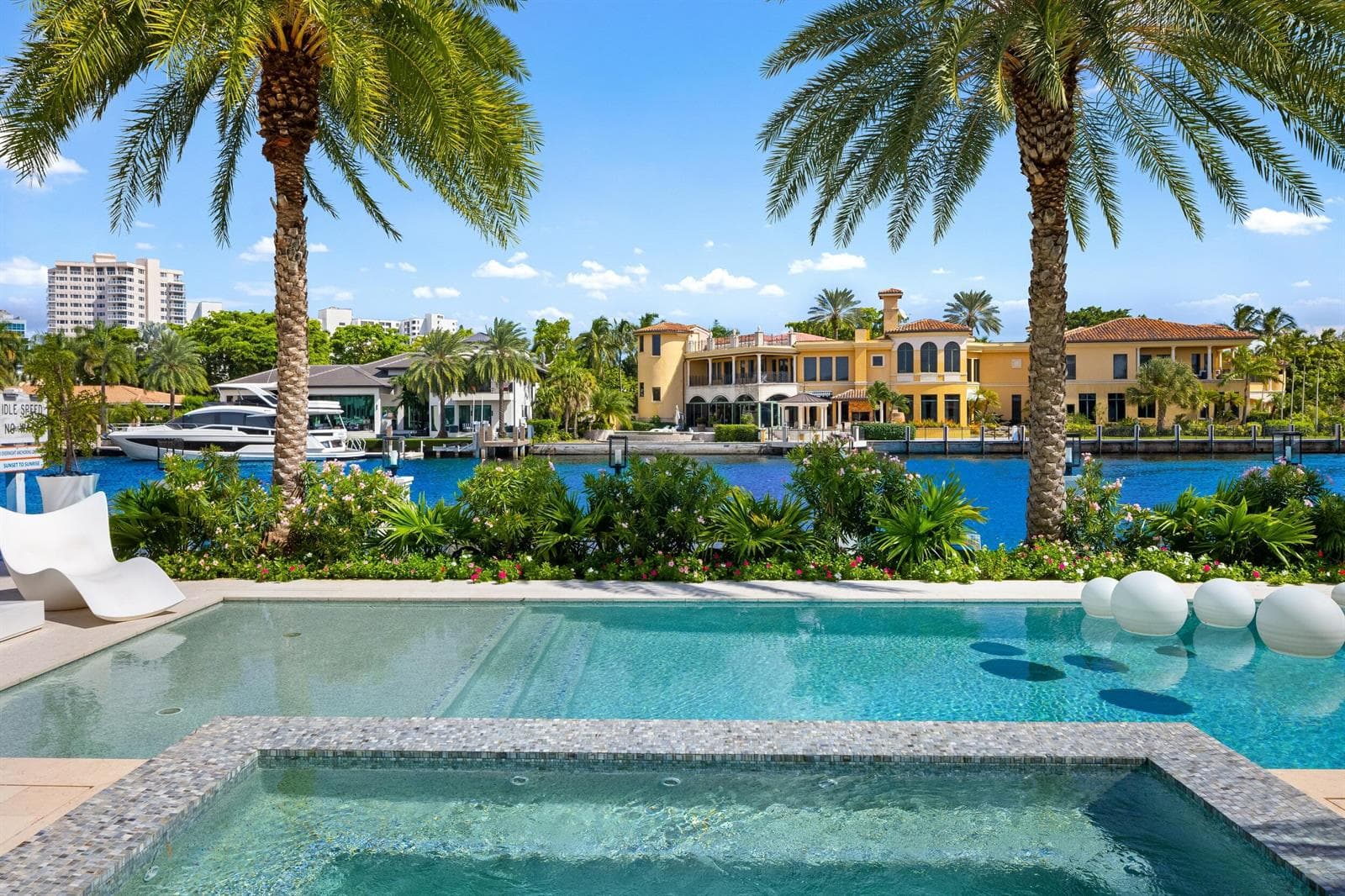 70 Isla Bahia Dr