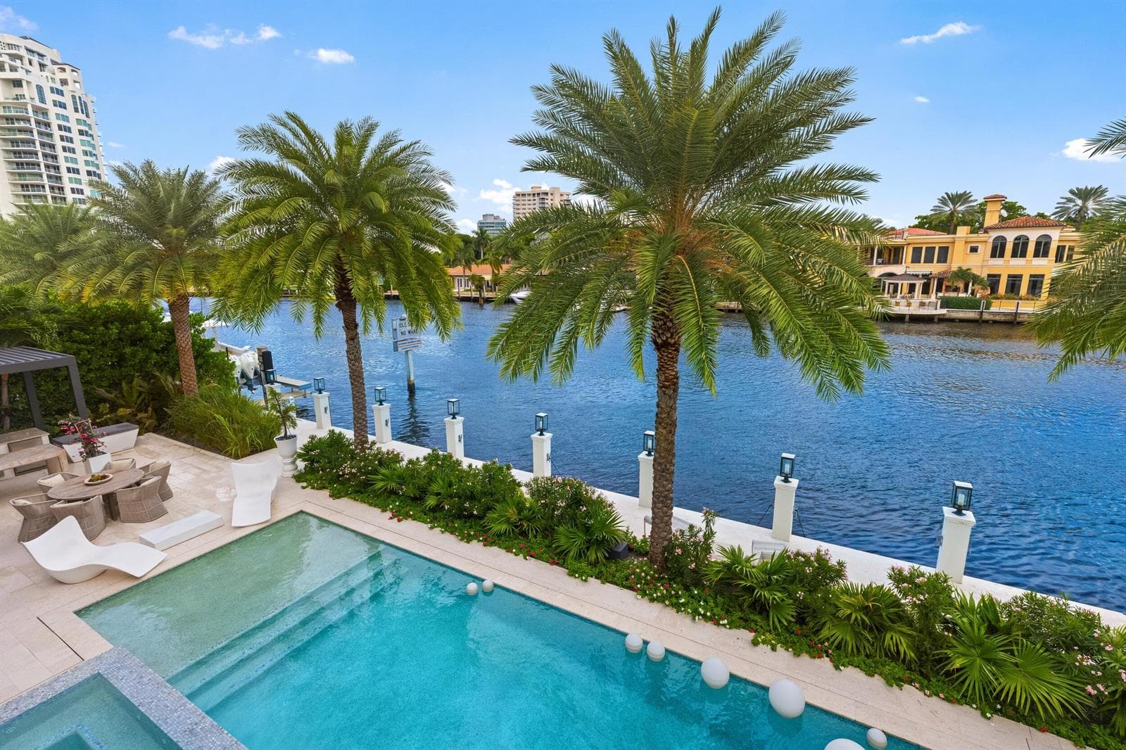 70 Isla Bahia Dr