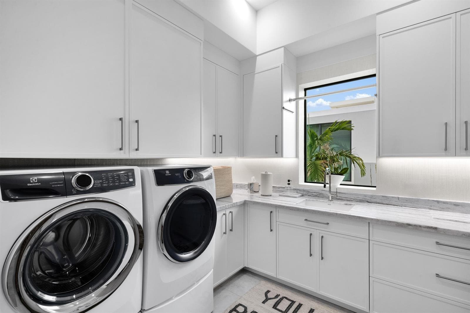 70 Isla Bahia Dr