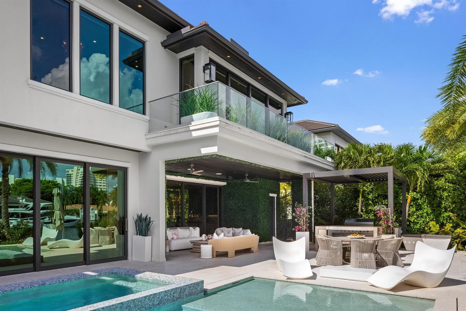 70 Isla Bahia Dr