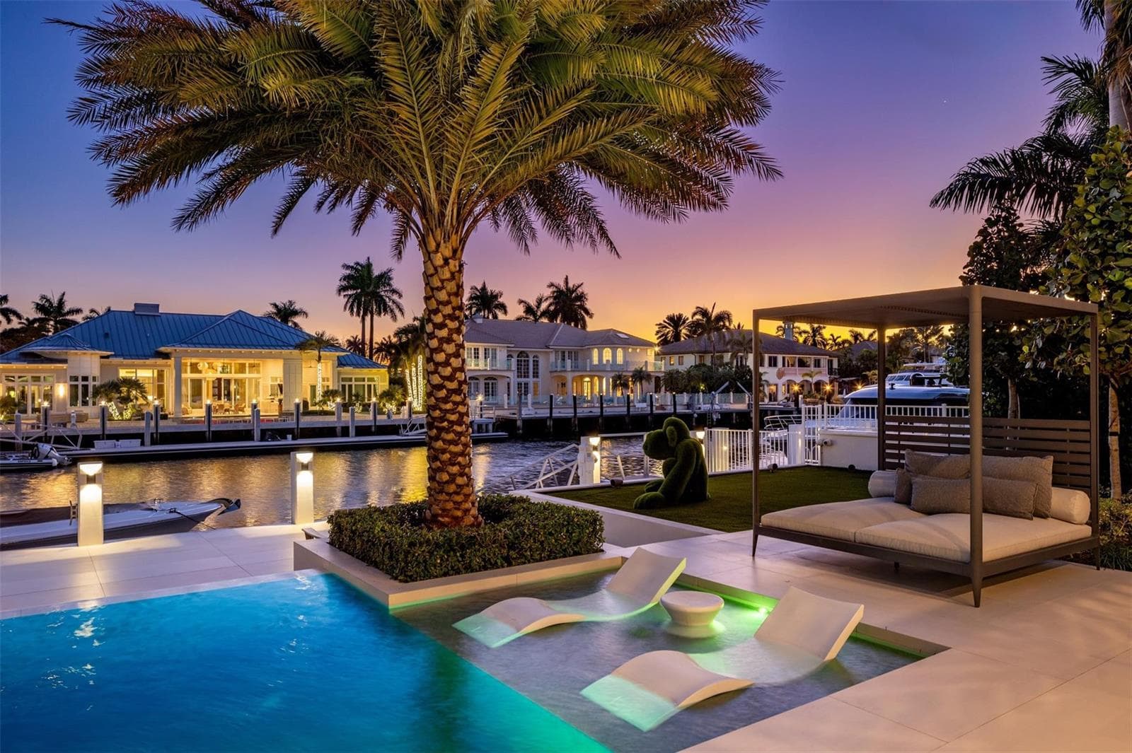 2520 Del Lago Dr